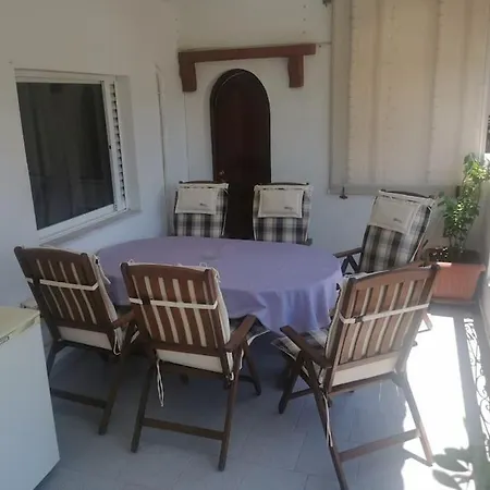 128 M² Spacious Park View