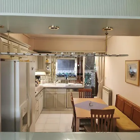 128 M² Spacious Park View